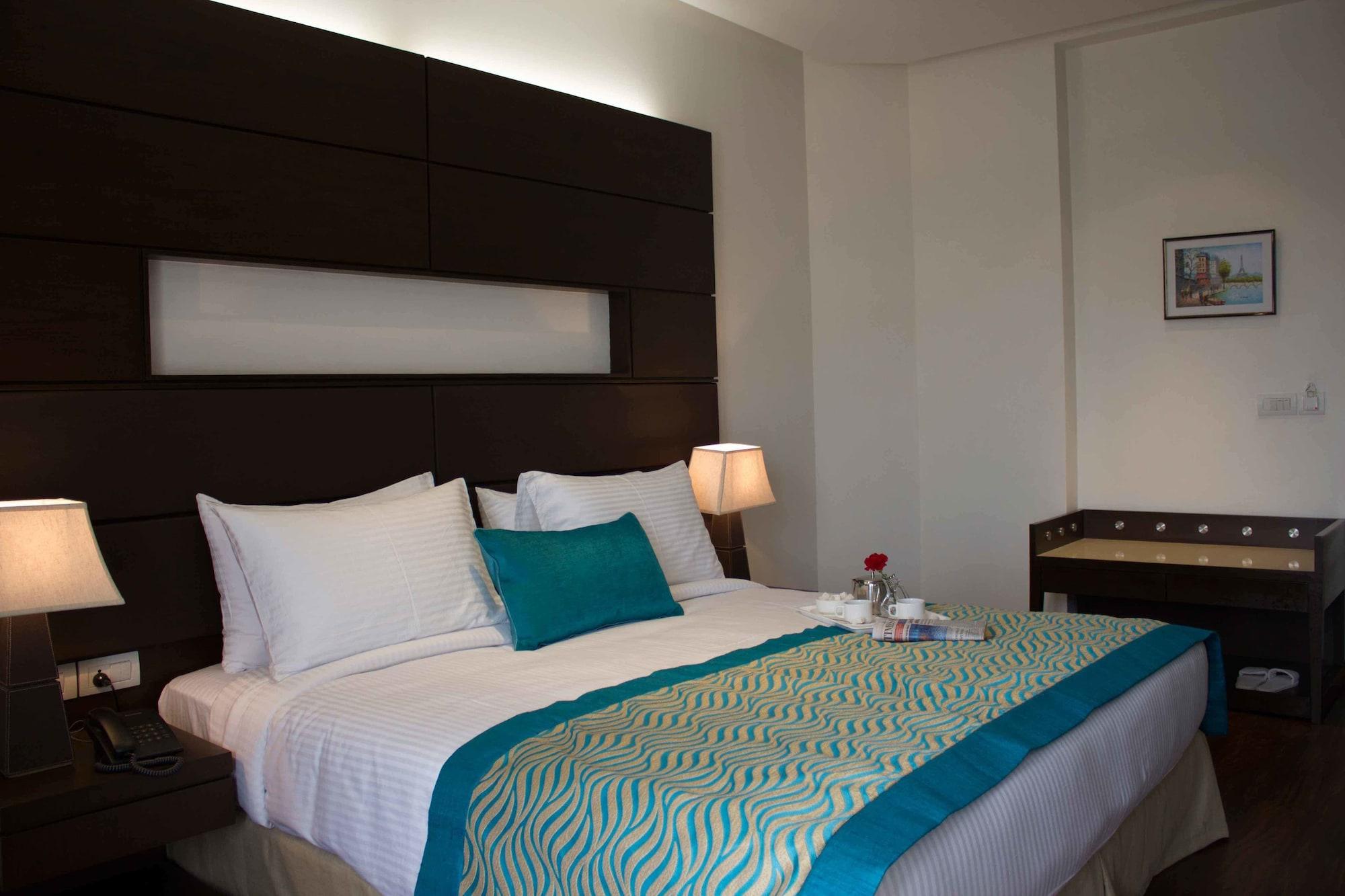 Hotel 91 Golf Course Road Gurgaon Bagian luar foto