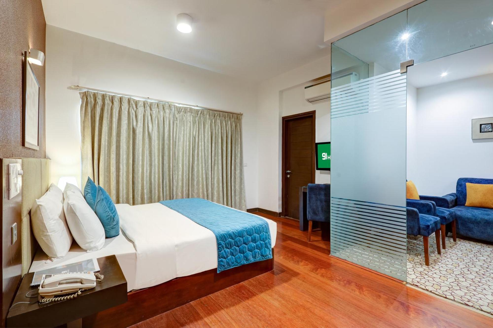 Hotel 91 Golf Course Road Gurgaon Bagian luar foto