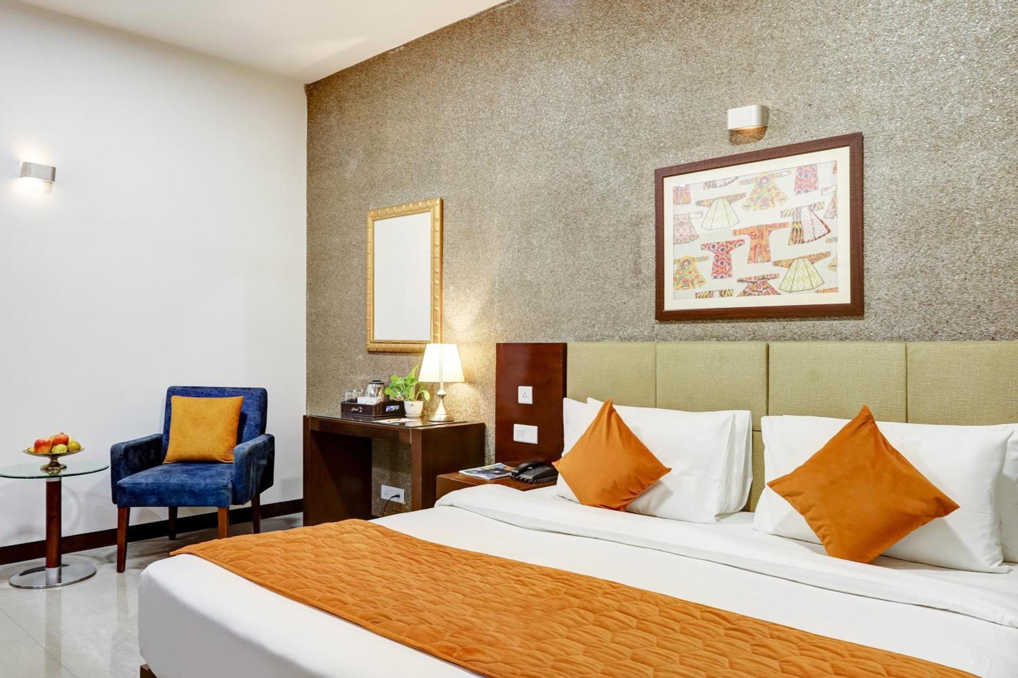 Hotel 91 Golf Course Road Gurgaon Bagian luar foto
