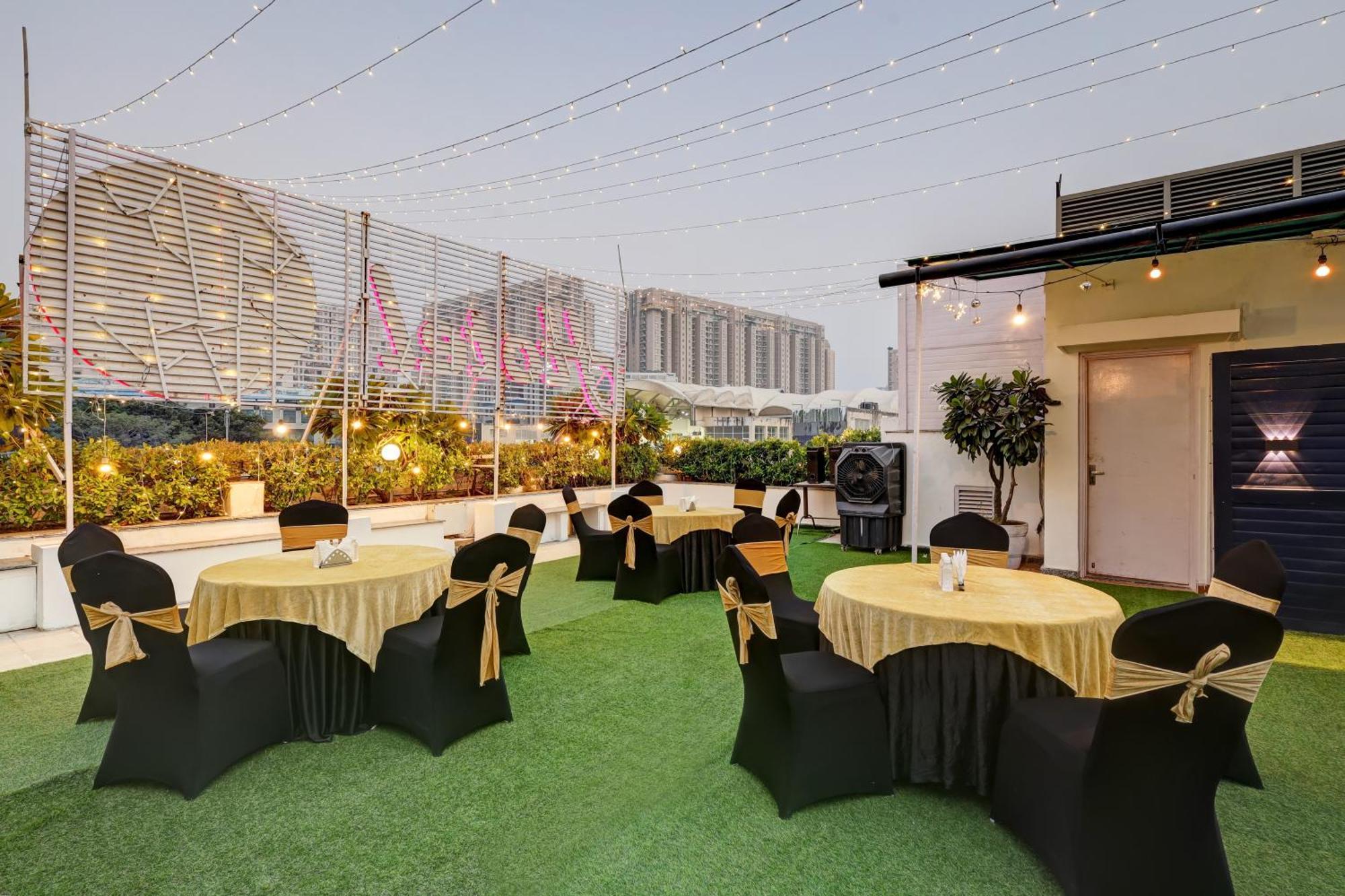 Hotel 91 Golf Course Road Gurgaon Bagian luar foto