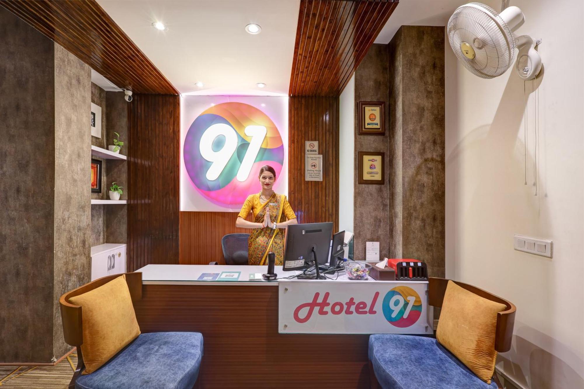 Hotel 91 Golf Course Road Gurgaon Bagian luar foto